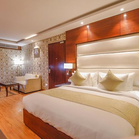 The Grand Parisian Hotel Delhi  Ngoại thất bức ảnh