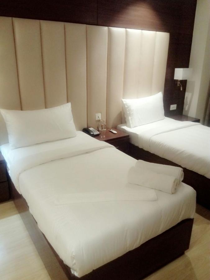 The Grand Parisian Hotel Delhi  Ngoại thất bức ảnh
