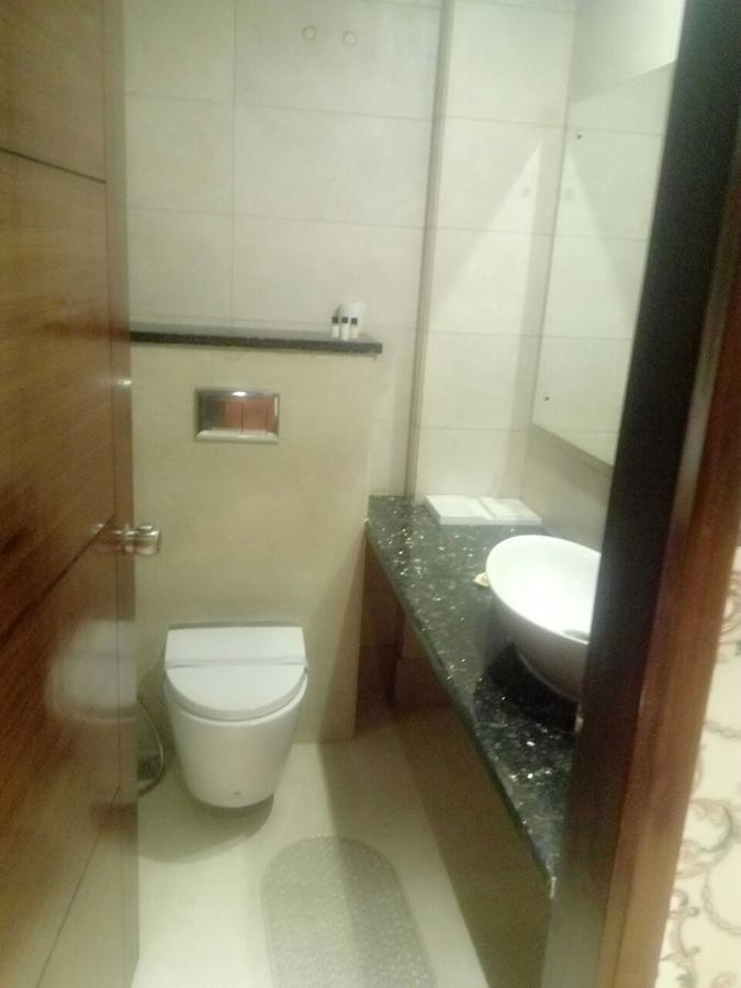 The Grand Parisian Hotel Delhi  Ngoại thất bức ảnh