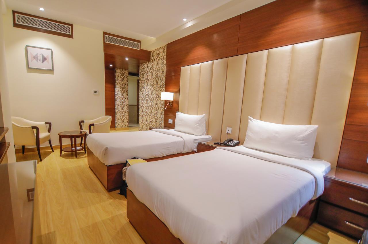 The Grand Parisian Hotel Delhi  Ngoại thất bức ảnh