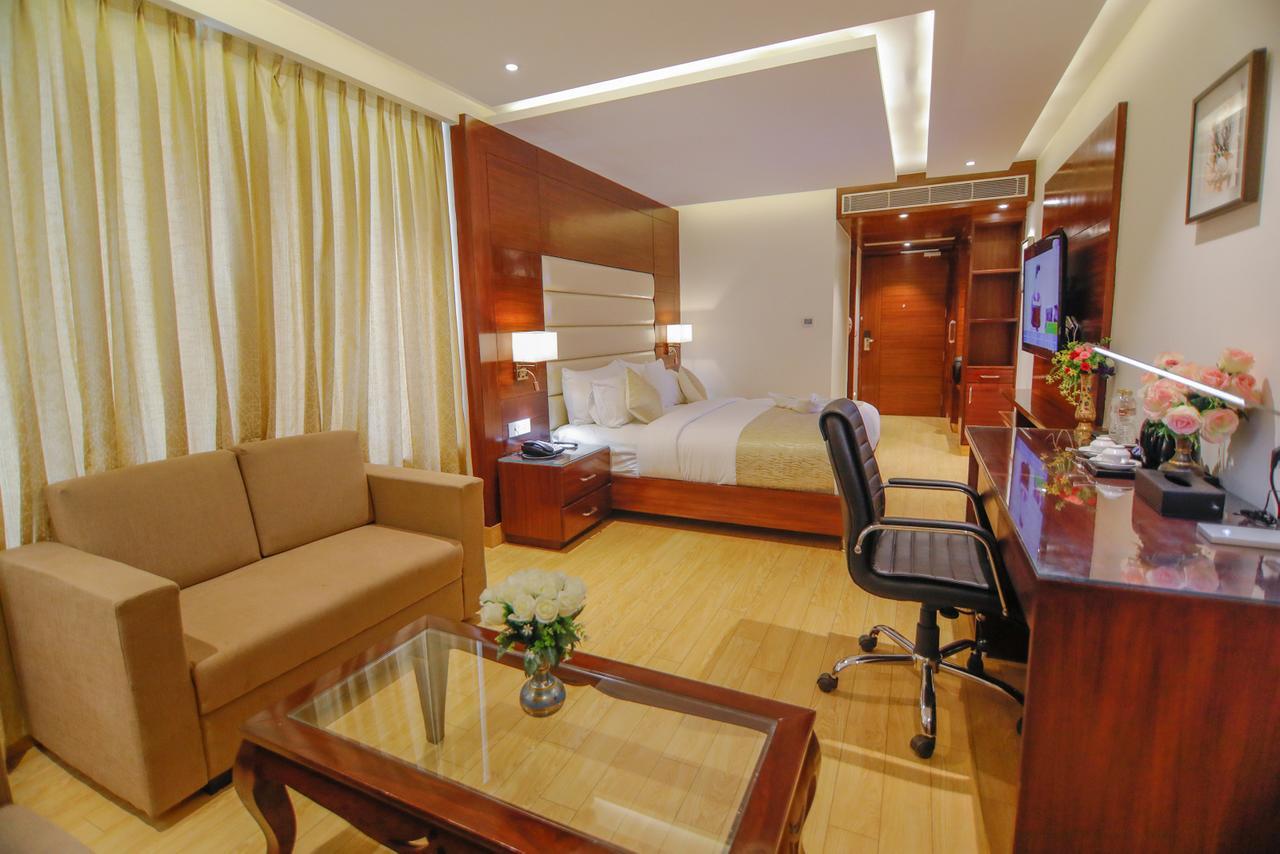 The Grand Parisian Hotel Delhi  Ngoại thất bức ảnh