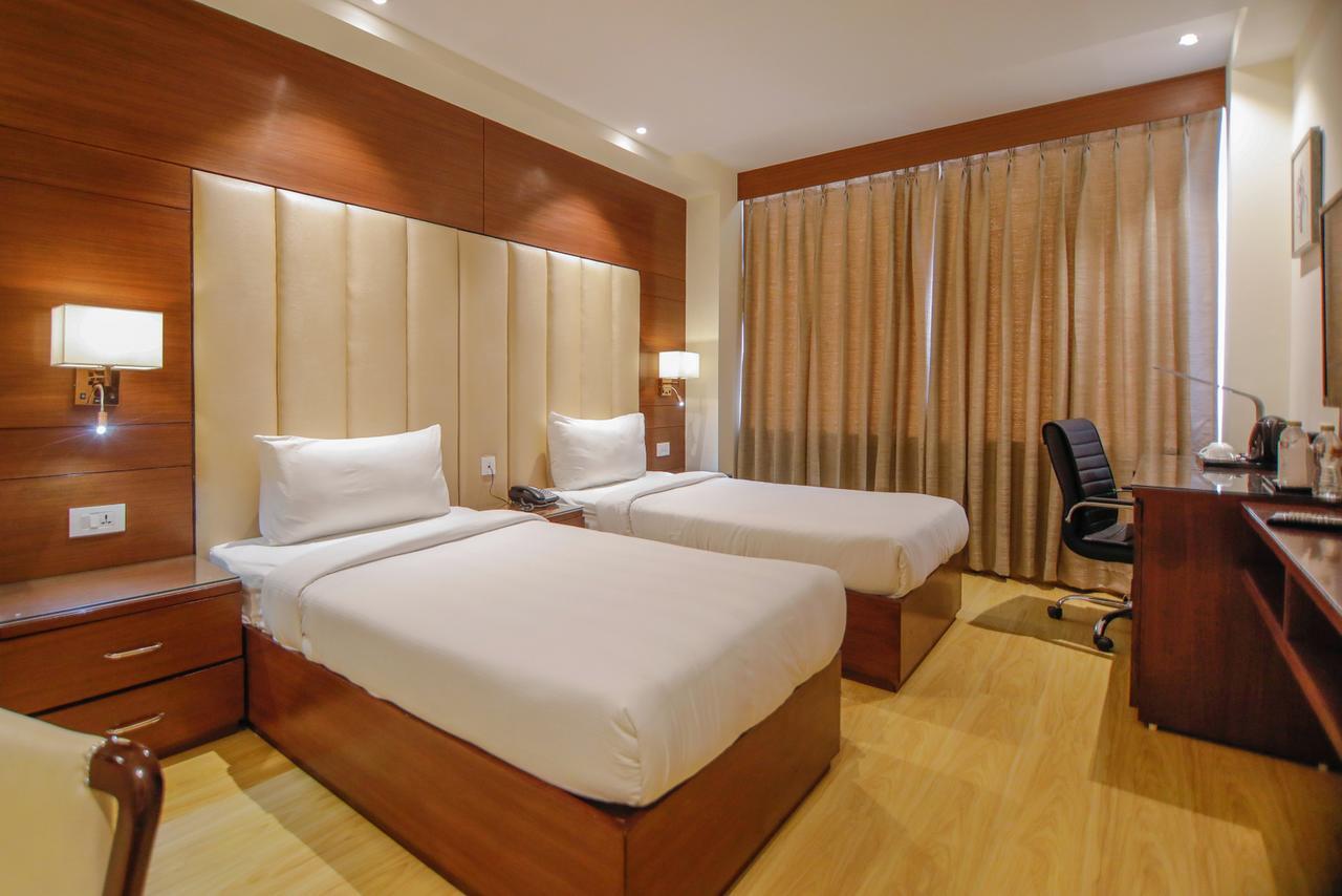 The Grand Parisian Hotel Delhi  Ngoại thất bức ảnh